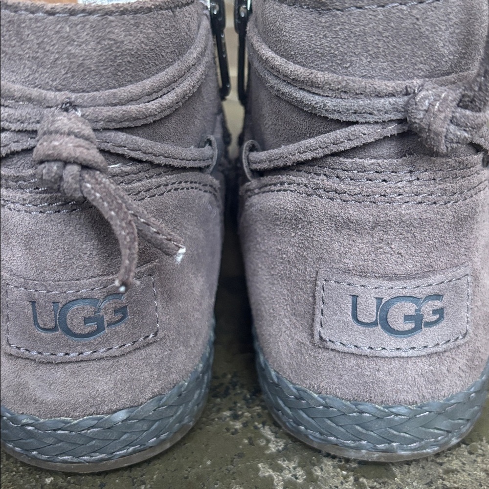 UGG Rianne Bootie - Picture 6 of 12